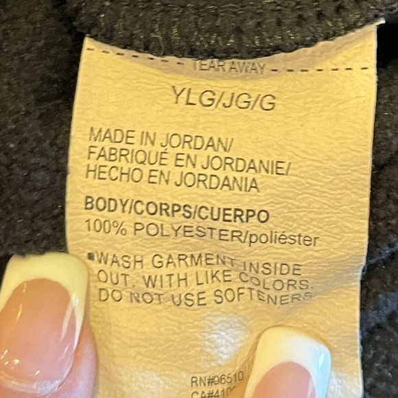 Under Armour black hoodie sweatshirt with kangaroo pocket activewear youth large - Picture 4 of 10